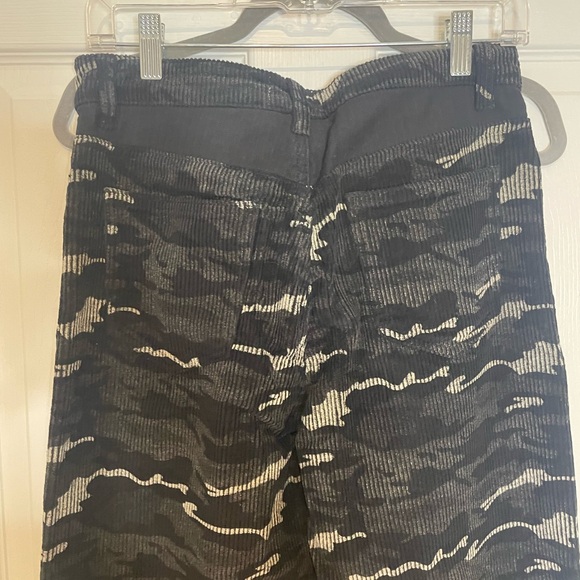 NWOT POL Rare Black Camo Wide Leg Corduroy Pants with Denim inserts & Cuffs Sz S - Picture 7 of 9